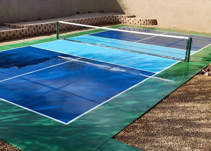 Home: Pickleball, Heated Pool & Hot Tub Сasa de vacaciones