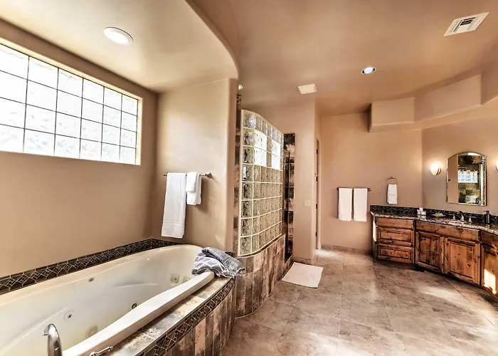 Holiday home Home: Pickleball, Heated Pool & Hot Tub Scottsdale