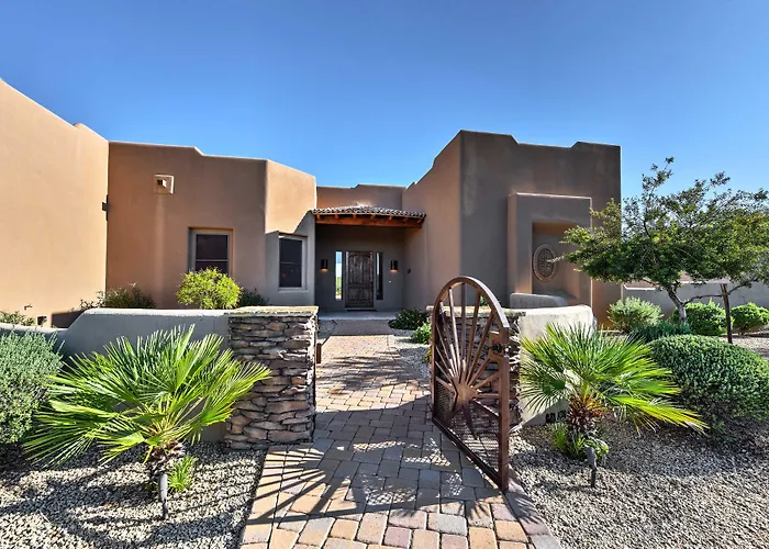 Home: Pickleball, Heated Pool & Hot Tub