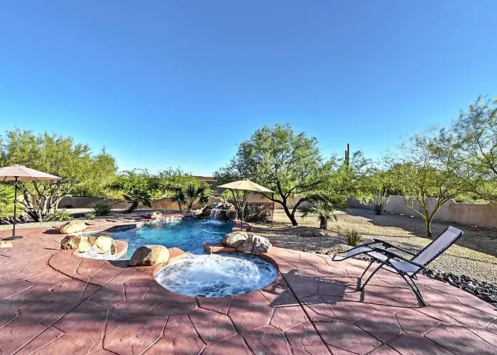Holiday home Home: Pickleball, Heated Pool & Hot Tub