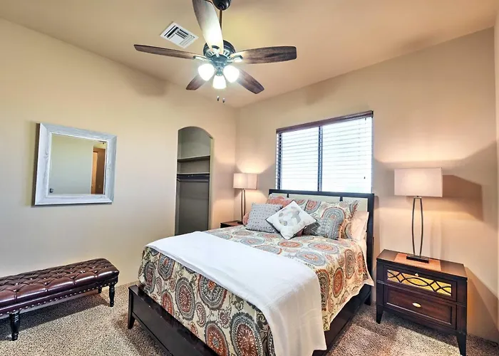 Home: Pickleball, Heated Pool & Hot Tub * Scottsdale