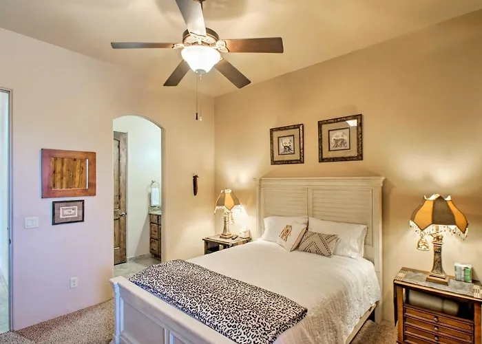 Home: Pickleball, Heated Pool & Hot Tub Holiday home Scottsdale