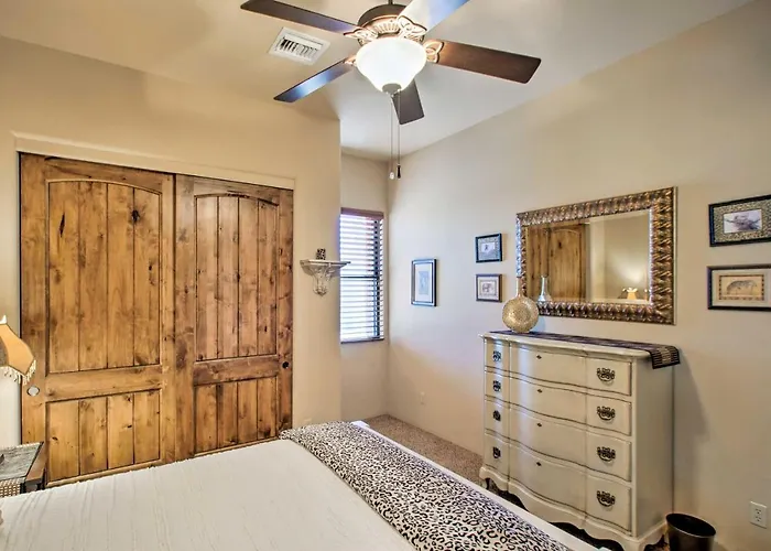 Holiday home Home: Pickleball, Heated Pool & Hot Tub Scottsdale